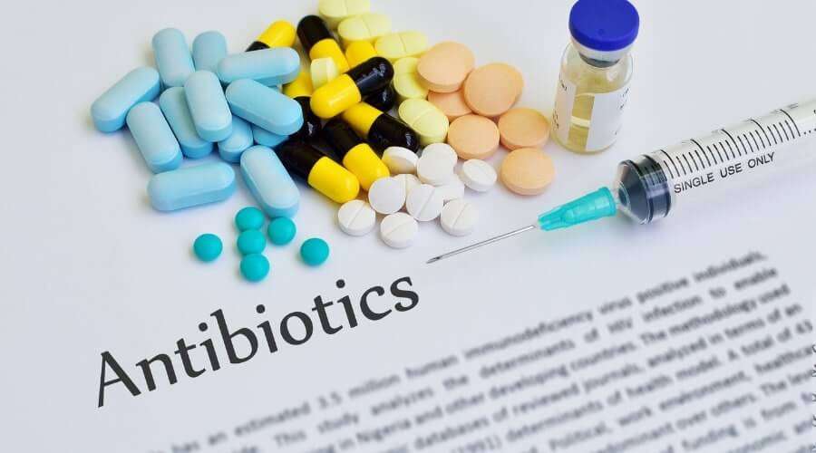 Antivirals vs. Antibiotics: What’s the Difference? Antivirals vs. Antibiotics: What’s the Difference?